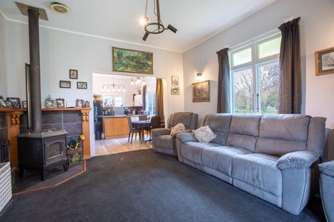 Photo of property in 1 Vogel Street, Woodville, 4920