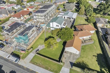 Photo of property in 49 Neil Avenue, Te Atatu Peninsula, Auckland, 0610