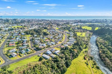 Photo of property in 1/58 Riversdale Drive, Merrilands, New Plymouth, 4312