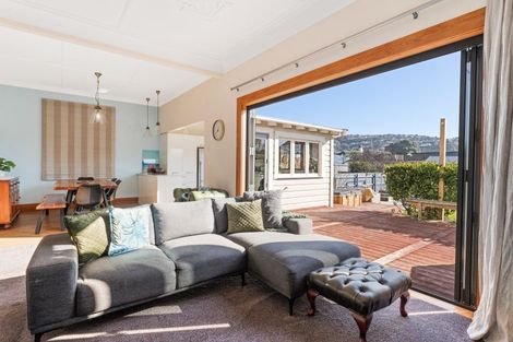 Photo of property in 180 Victoria Road, Saint Clair, Dunedin, 9012