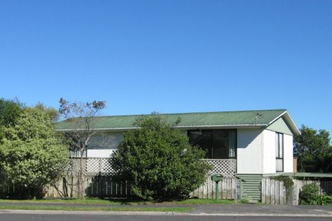 Photo of property in 20 Crosby Road, West Harbour, Auckland, 0618