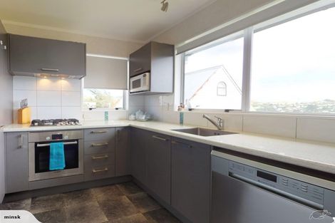 Photo of property in 41 Fitzpatrick Street, Newlands, Wellington, 6037