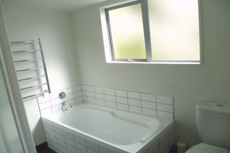 Photo of property in 23 Kopiko Way, Brooklyn, Wellington, 6021