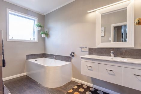 Photo of property in 2 Manila Street, Dannevirke, 4930