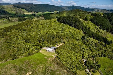 Photo of property in 102 Kuku East Road, Kuku, Levin, 5570