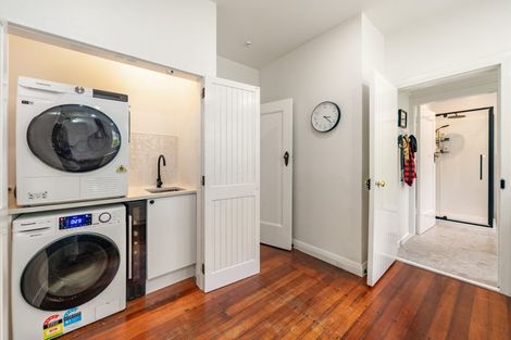 Photo of property in 147 Severn Street, Island Bay, Wellington, 6023