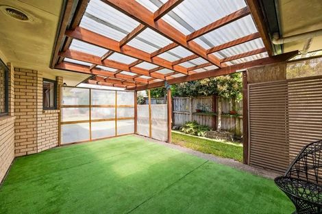 Photo of property in 19 Reybert Place, Massey, Auckland, 0614