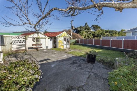 Photo of property in 17 Dimock Street, Titahi Bay, Porirua, 5022