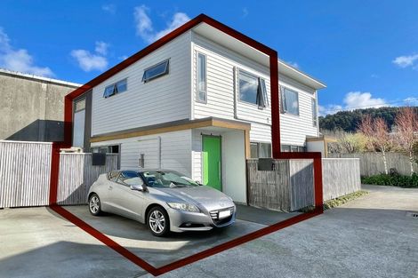 Photo of property in 7u9 Handyside Street, Tawa, Wellington, 5028
