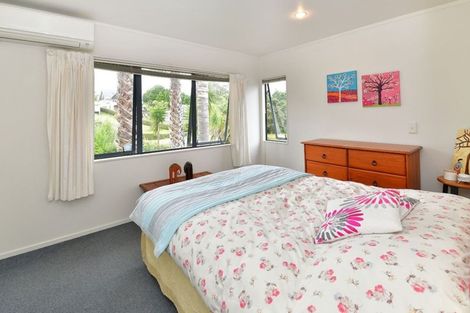 Photo of property in 1/6 Knott Road, Stanmore Bay, Whangaparaoa, 0932