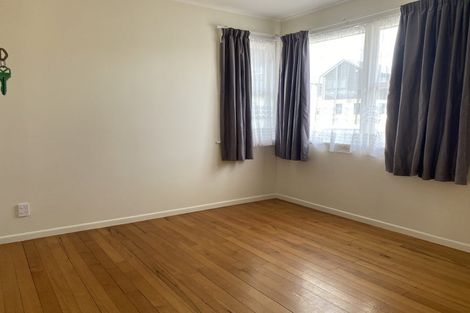 Photo of property in 39a Harrington Road, Henderson, Auckland, 0610