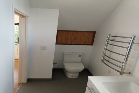 Photo of property in 18 Hobby Avenue, Birkdale, Auckland, 0626