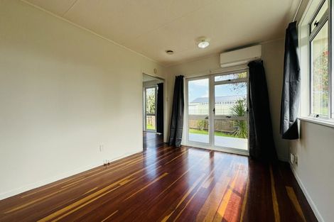 Photo of property in 15 Cardrona Place, Favona, Auckland, 2024