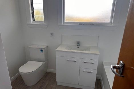 Photo of property in 70 Daniels Road, Redwood, Christchurch, 8051