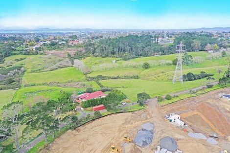 Photo of property in 21 Red Hills Road, Massey, Auckland, 0614