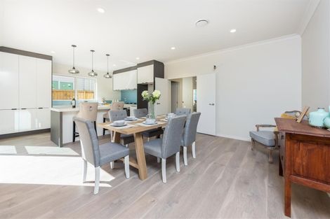 Photo of property in 70 Donegal Park Drive, Flat Bush, Auckland, 2019