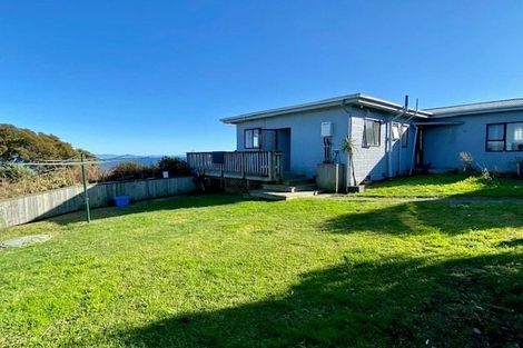 Photo of property in 2 Williams Crescent, Maketu, 3189