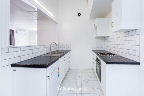 Photo of property in 35 Hanson Grove, Stokes Valley, Lower Hutt, 5019