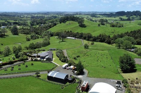 Photo of property in 827 Wainui Road, Wainui, Silverdale, 0994