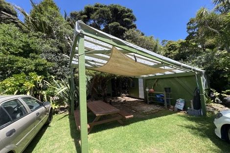 Photo of property in 89 Glenesk Road, Piha, New Lynn, 0772