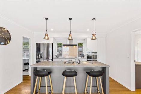 Photo of property in 22a Raelene Place, Massey, Auckland, 0614