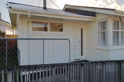Photo of property in 7 Terrance Grove, Paparangi, Wellington, 6037