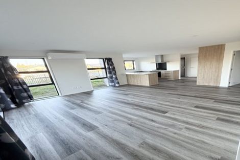 Photo of property in 32 Miromiro Street, Broomfield, Christchurch, 8042