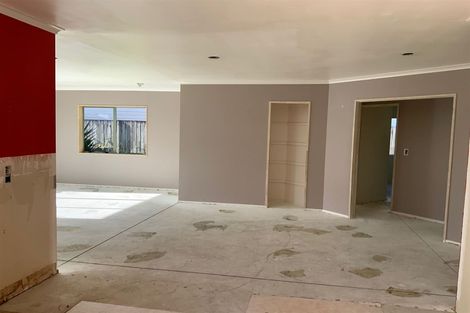 Photo of property in 8 Pono Place, Waiuku, 2123