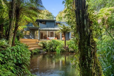 Photo of property in 11 Kereru Place, Upper Vogeltown, New Plymouth, 4310