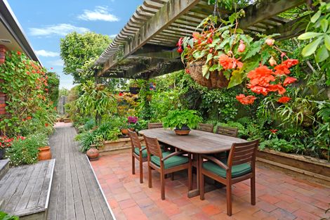 Photo of property in 21 Farnham Drive, Richmond, 7020