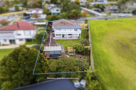 Photo of property in 92 Gallony Avenue, Massey, Auckland, 0614