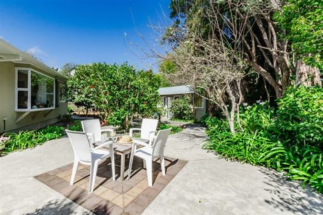 Photo of property in 8a Fleetwood Grove, Waikanae, 5036