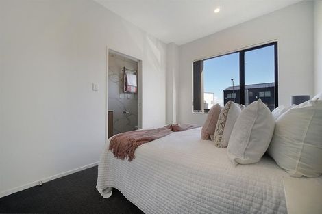 Photo of property in 20b Crestview Rise, Papakura, 2110