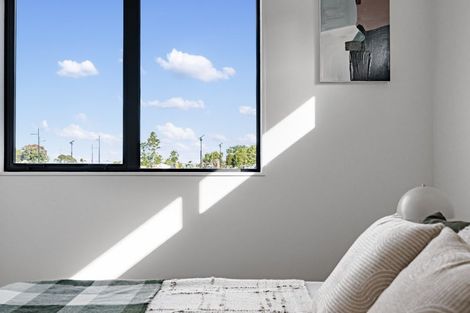 Photo of property in 1/4 Glenburn Road, Hobsonville, Auckland, 0616