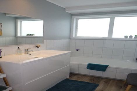 Photo of property in 17 Clyma Place, Massey, Auckland, 0614