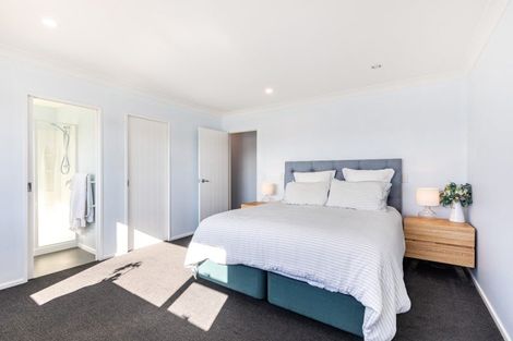 Photo of property in 14 Gennaker Lane, Whitby, Porirua, 5024
