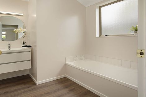 Photo of property in 2 Gershwin Grove, Stoke, Nelson, 7011