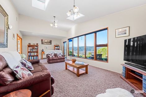 Photo of property in 65 Normandale Road, Normandale, Lower Hutt, 5010