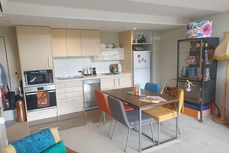 Photo of property in Nouvo Apartments, 5i/21 Rugby Street, Mount Cook, Wellington, 6021