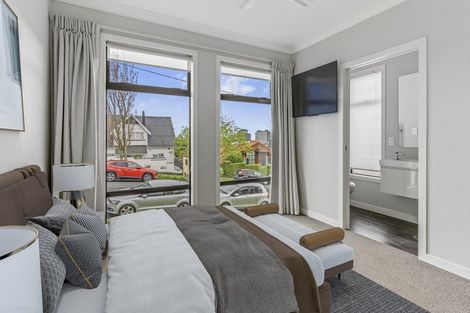 Photo of property in 25u2 Thackeray Street, Hamilton Lake, Hamilton, 3204