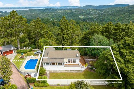 Photo of property in 114 Scenic Drive, Titirangi, Auckland, 0604