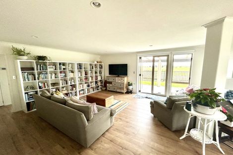 Photo of property in 62 Gibson Place, Papamoa Beach, Papamoa, 3118