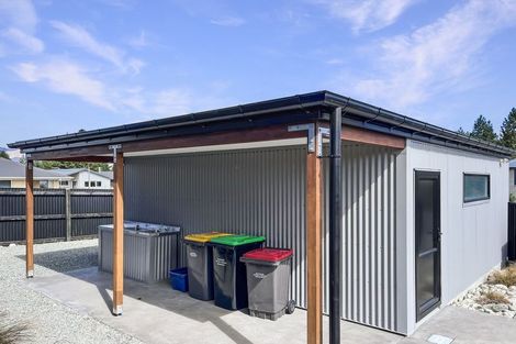 Photo of property in 35 Rhoboro Road, Twizel, 7901