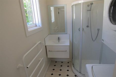 Photo of property in 72 Fairlie Terrace, Kelburn, Wellington, 6021