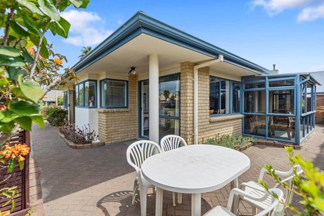 Photo of property in 10 Sandhurst Drive, Papamoa Beach, Papamoa, 3118
