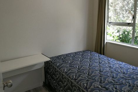 Photo of property in 41 Yeovil Road, Te Atatu Peninsula, Auckland, 0610