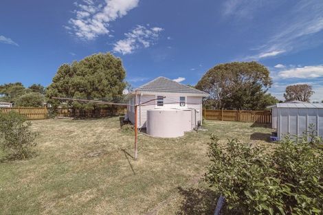 Photo of property in 11 Holton Road, Amberley, 7481