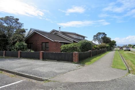 Photo of property in 17 Henley Street, Westport, 7825