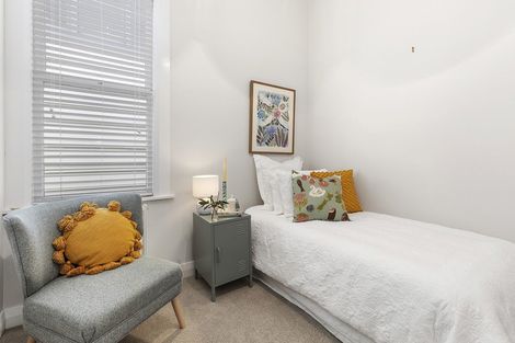 Photo of property in 35 Karepa Street, Brooklyn, Wellington, 6021