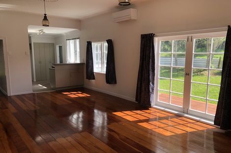 Photo of property in 15 Waitakere Road, Waitakere, Auckland, 0816
